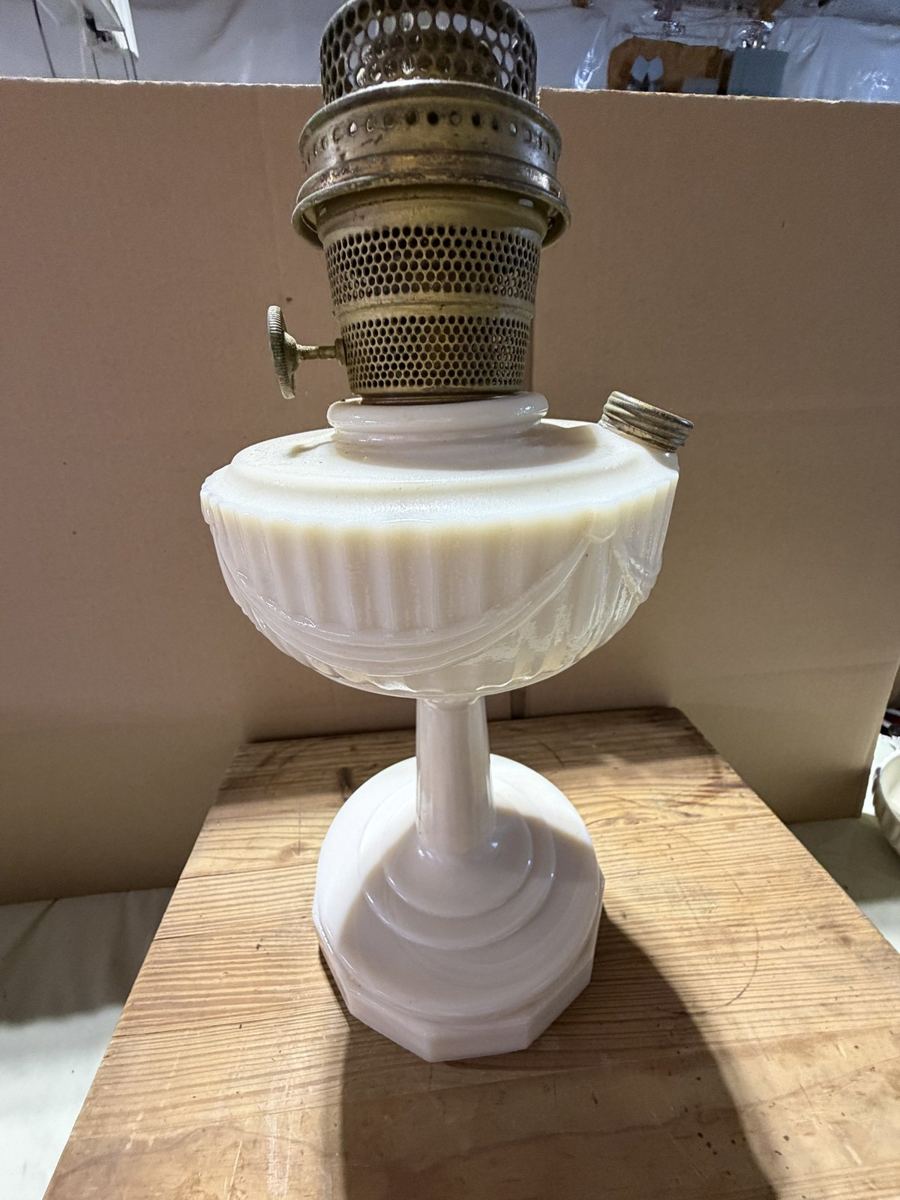Aladdin Alacite Lincoln Drape Oil Lamp