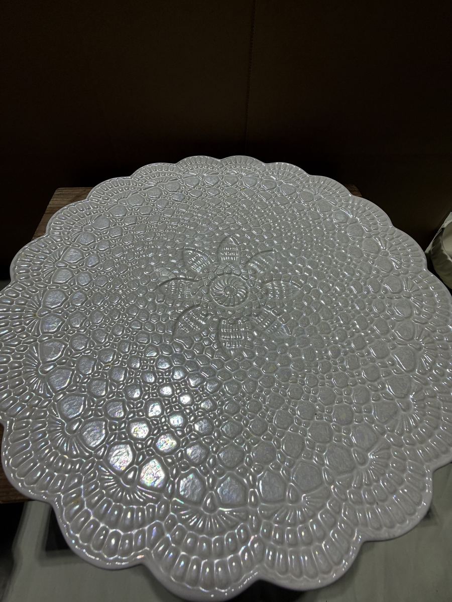Bath & Body Works Pearl Lace Plate