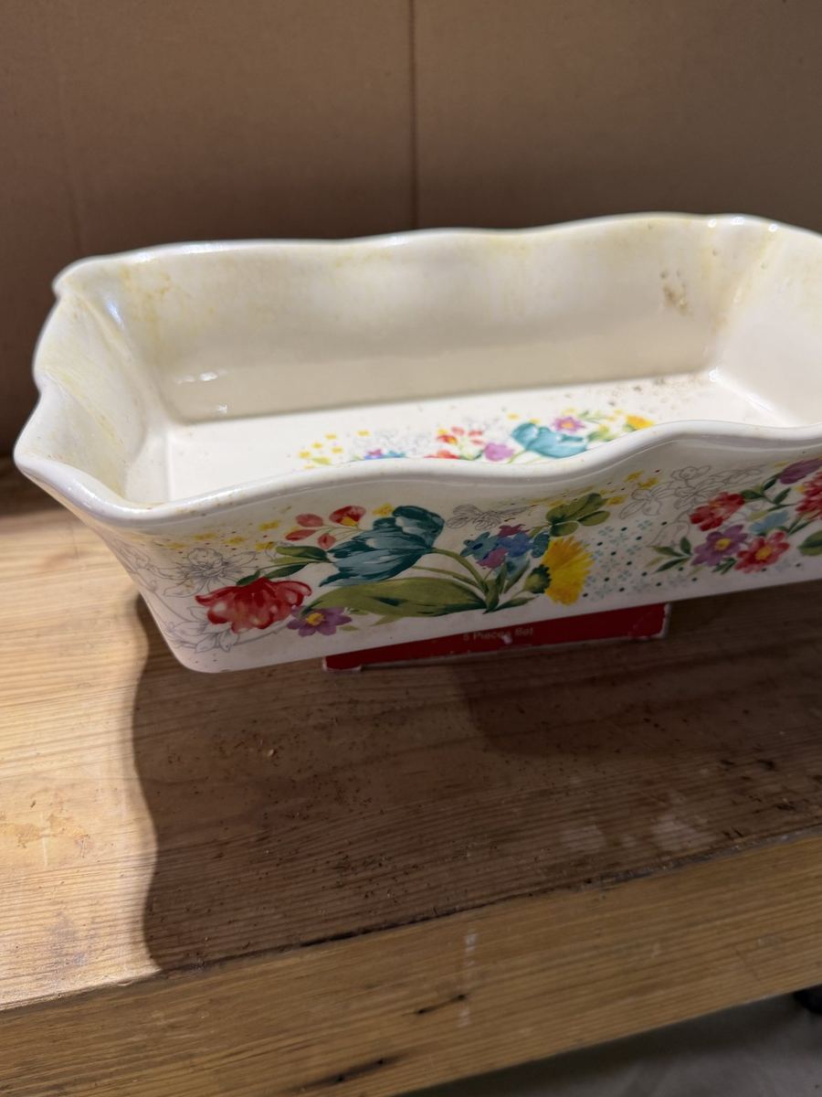 Pioneer Woman Blooming Bouquet Ruffle Baker
